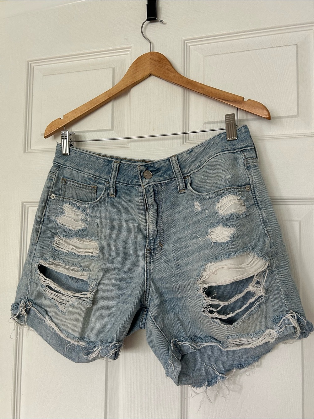 Abercrombie & Fitch Light Blue Boyshort Women’s Distressed Denim Shorts